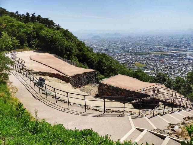 香川】瀬戸内海を見下ろす幻の山城 屋嶋城(やしまのき) : 何度でも訪れ