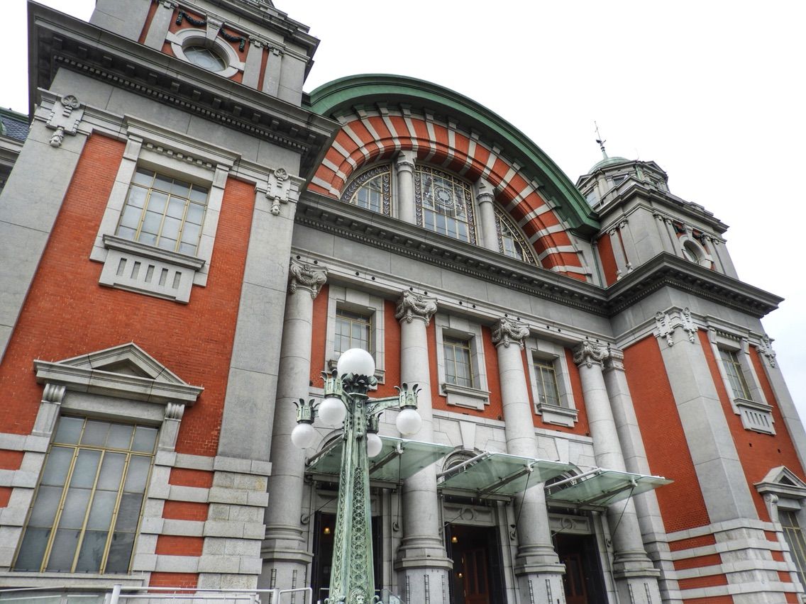 大阪 大阪市中央公会堂の重厚な螺旋階段 Spiral 4 何度でも訪れたい日本の風景