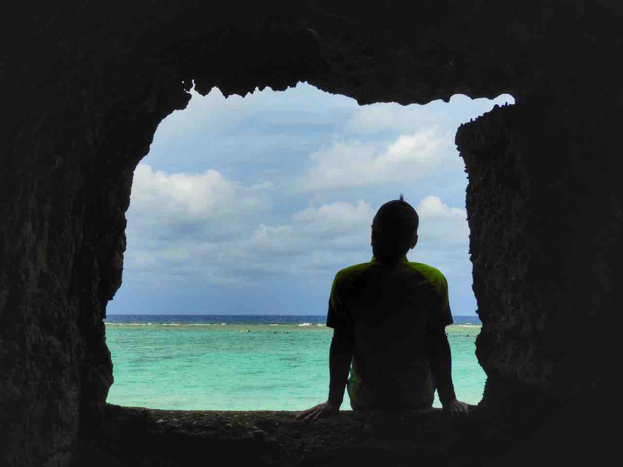 沖縄 ザネー浜 Beach51 の 岩の窓 はとてもスピリチュアルな場所でした 何度でも訪れたい日本の風景