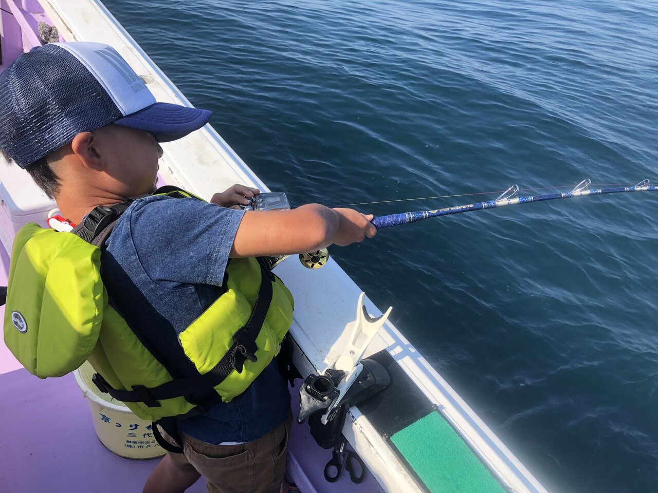 南房乙浜港しまや丸 直結仕掛けのスルメイカ釣り Burst High