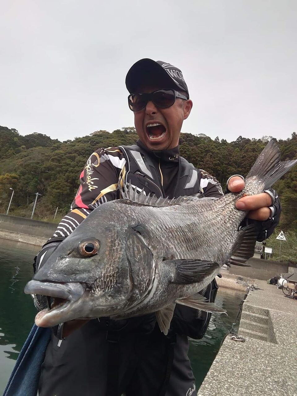 昨日の高知県須崎沖でのチヌ釣りは