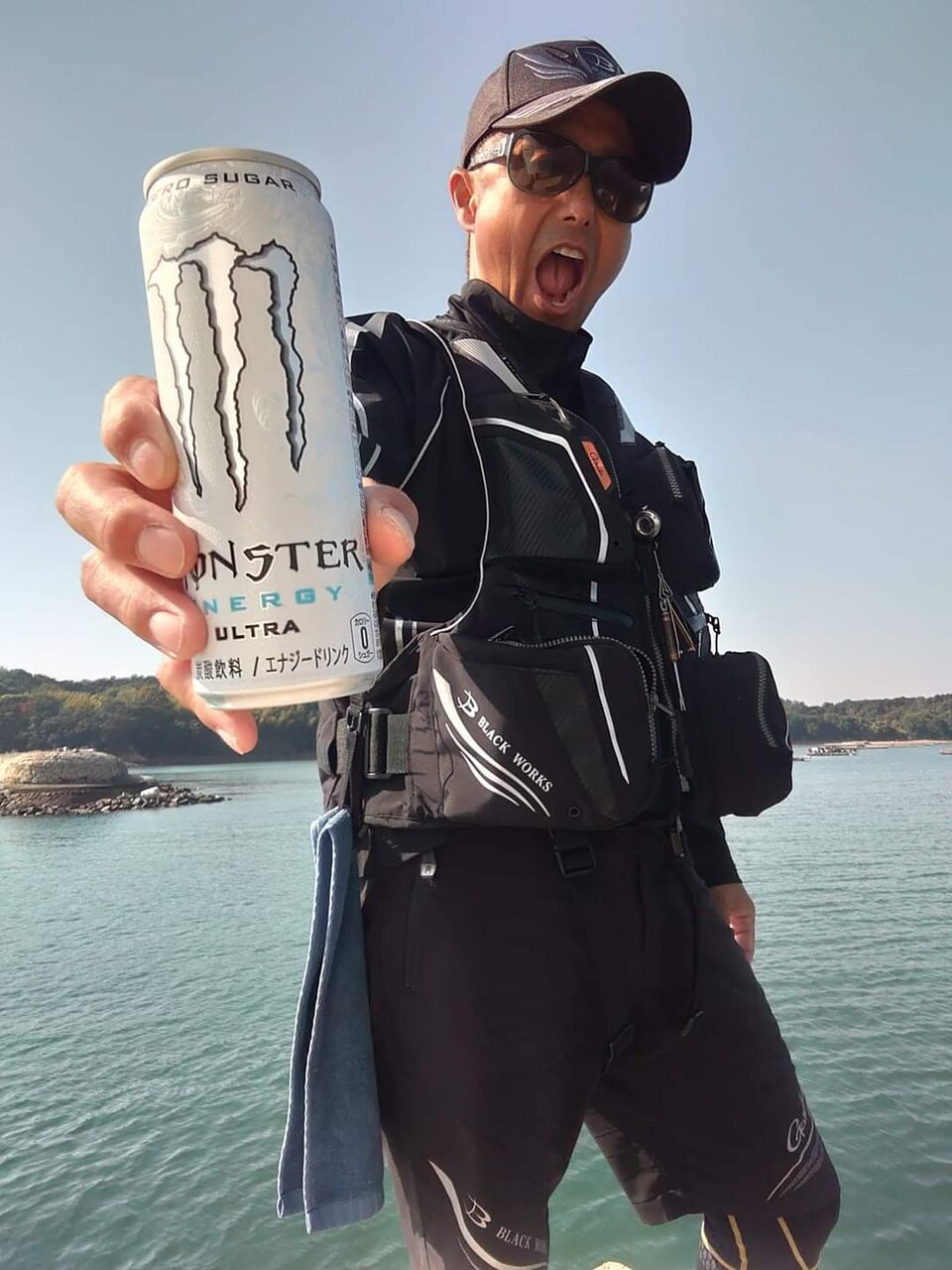 今日は岡山県牛窓から出船して日生諸島でチヌ釣りです😉🎵