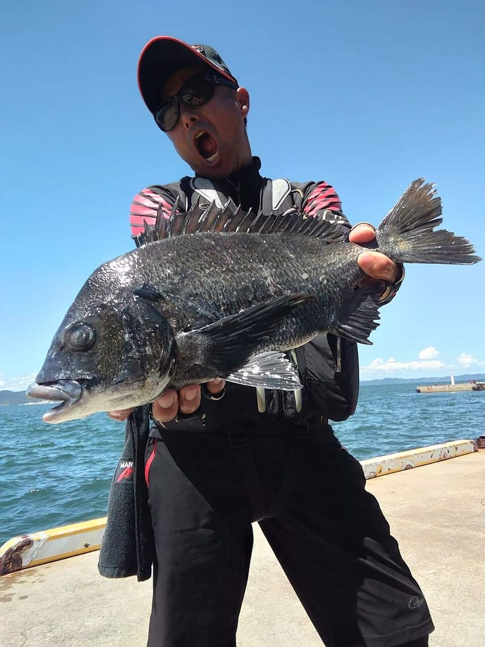 日曜日の岡山県玉野沖でのチヌ釣りは