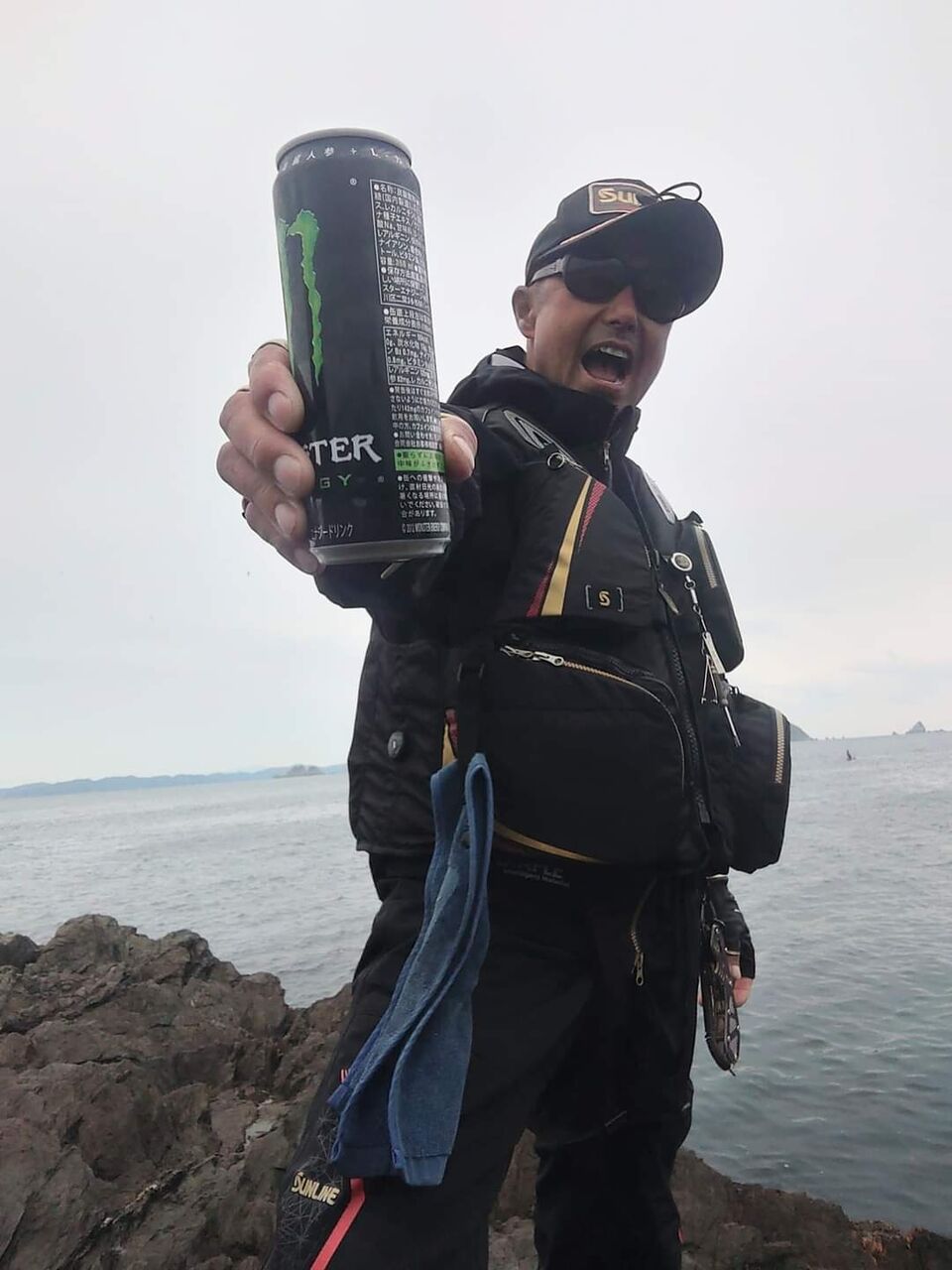 今日は名釣会の大会で愛媛県宇和島の日振島でグレ釣りです😉🎵