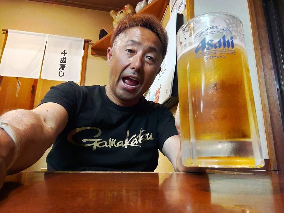 ｢千成寿司｣で反省🍺
鰹のタタキ&生ビール🍺めっちゃ美味かったー😍💞からの寝落ち…🙄