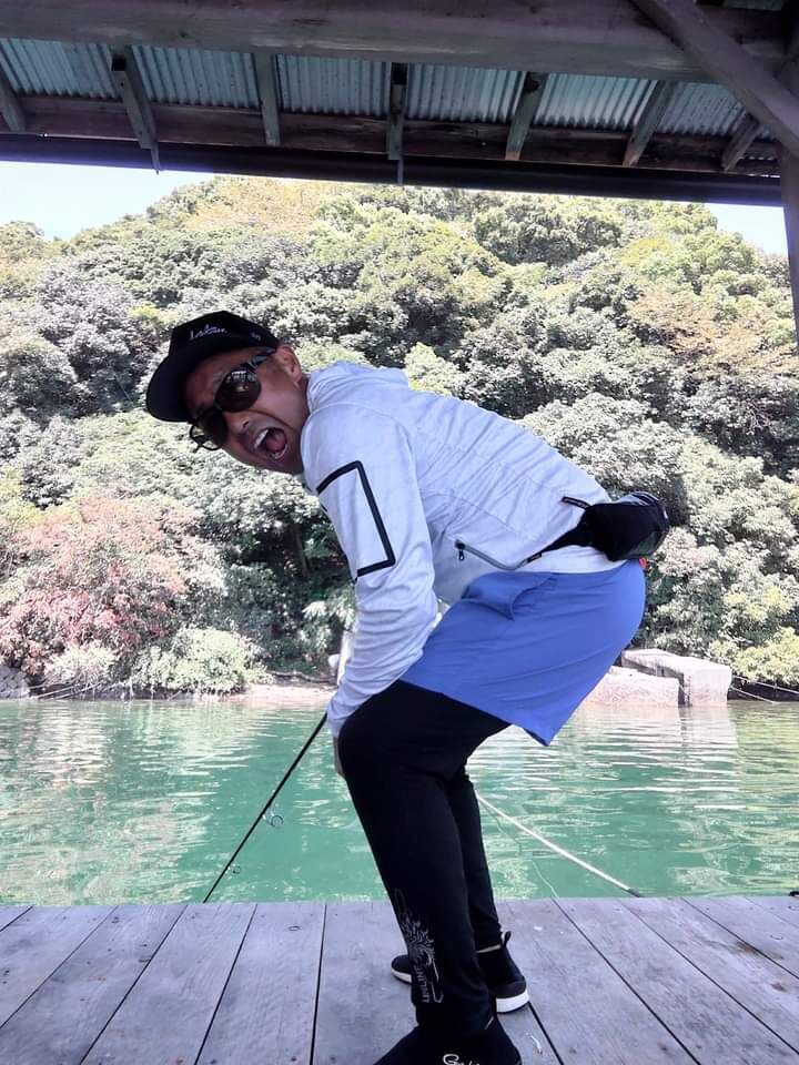 先日は、高知県浦ノ内湾のイカダでアカメ釣りでした😉🎵
