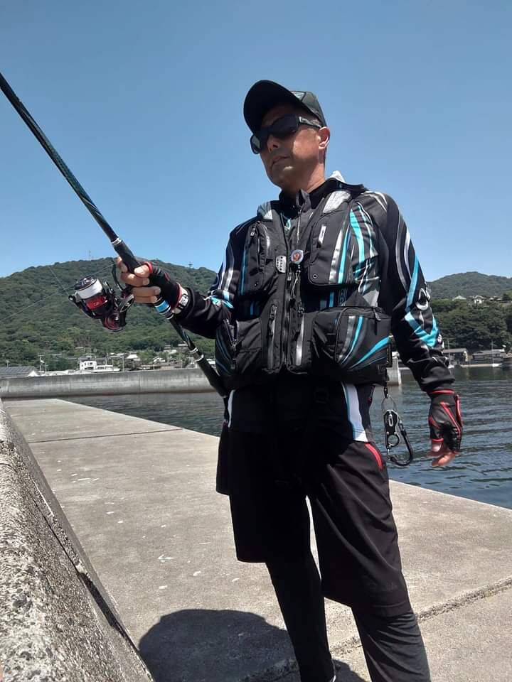 先日、岡山県笠岡沖の波止にチヌ釣りに行ってみました😉🎵
