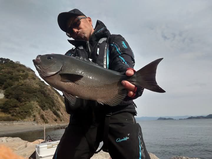 2024年を締めくくる３０日の愛媛県宇和島の日振島でのグレ釣りは