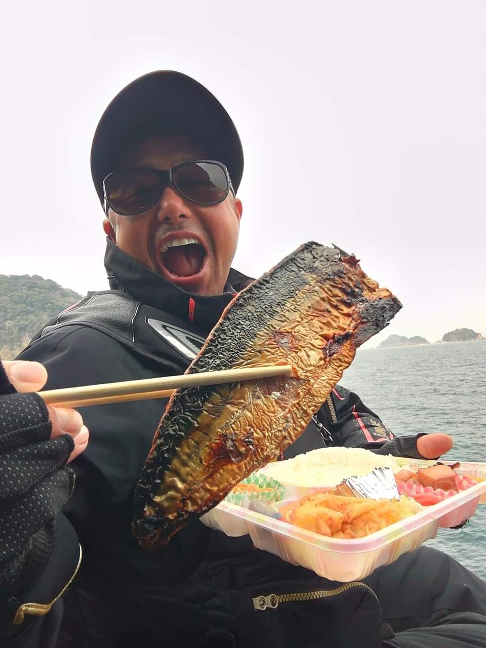 今日は愛媛県宇和島の日振島でグレ釣りの撮影です😉🎵