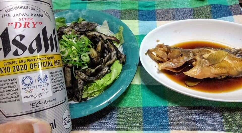昨日釣ったコウイカのゲソ エンペラ 肝のバター醤油炒め アコウの煮付けでビール です Club G S 昨日釣ったコウイカのゲソ エンペラ 肝のバター醤油炒め アコウの煮付けでビール です Club G S