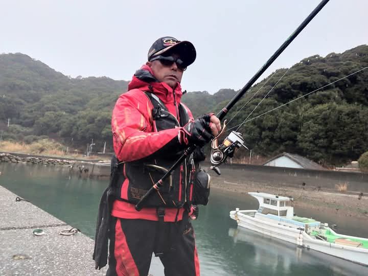 今日は高知県須崎沖でチヌ釣りでした😉🎵