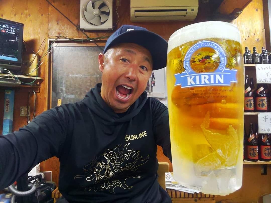 今日は気分がええんで、焼鳥&生ビール🍺めっちゃ美味ぇー😍💞