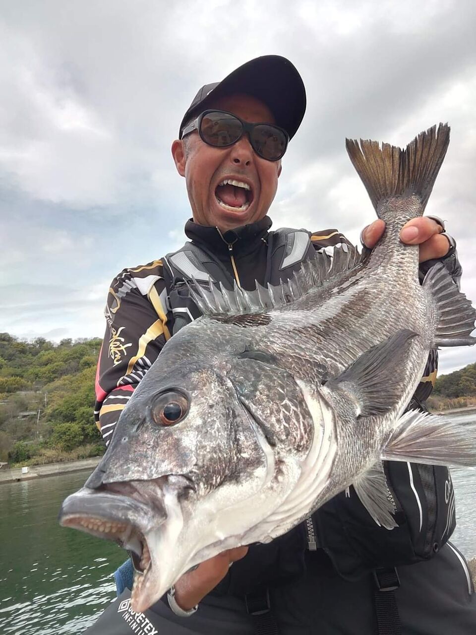 おとついの香川県詫間沖でのチヌ釣りは