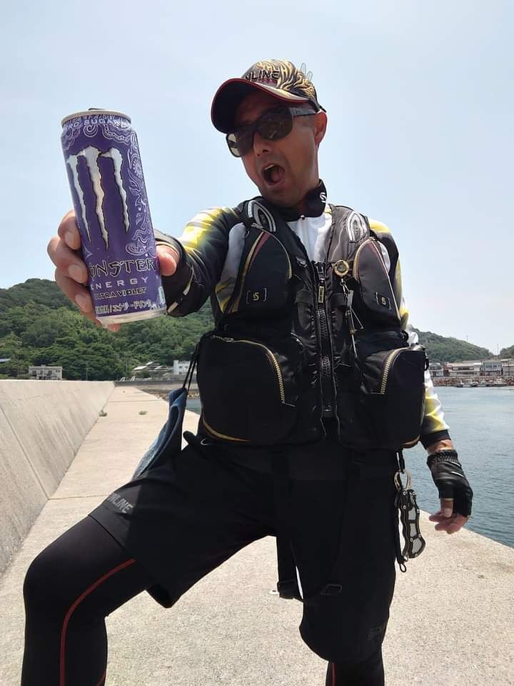 今日は広島県福山の鞆の浦沖でチヌ釣りです😉🎵
