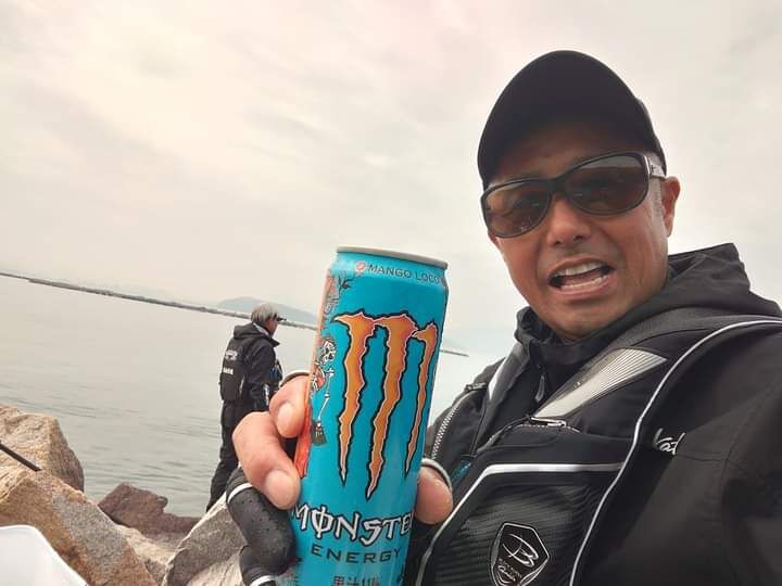 今日は香川県詫間沖でチヌ釣りです😉🎵