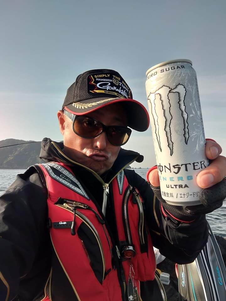 今日は愛媛県宇和島の御五神でグレ釣りです😉🎵