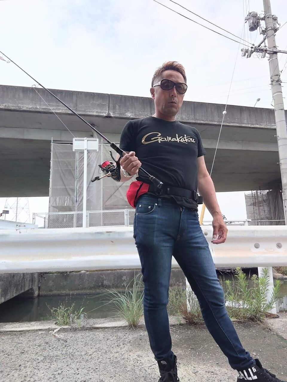 倉敷川は断念して、近所の用水路にバス釣りに行ってみました‼️