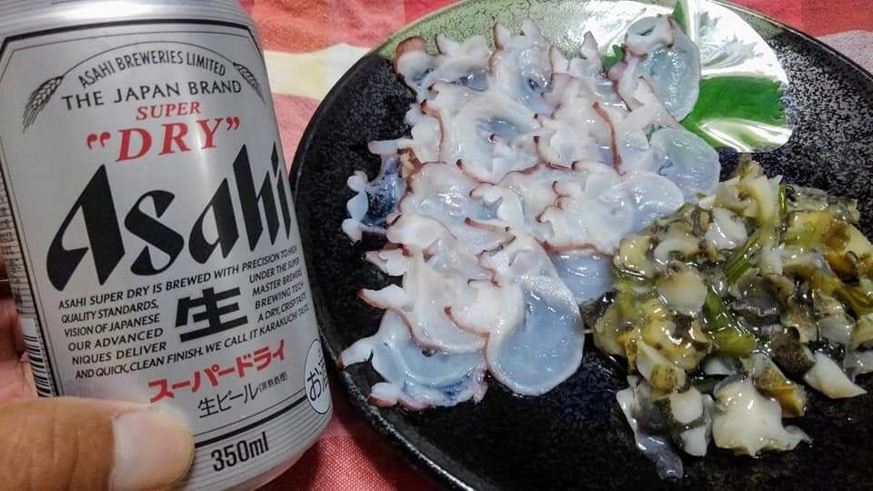 北海道マダコの刺身 アカニシガイのわさび和え サバ缶でビール です Club G S 北海道マダコの刺身 アカニシガイのわさび和え サバ缶でビール です Club G S