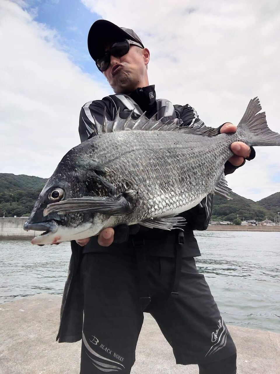 昨日の岡山県笠岡沖でのチヌ釣りは
