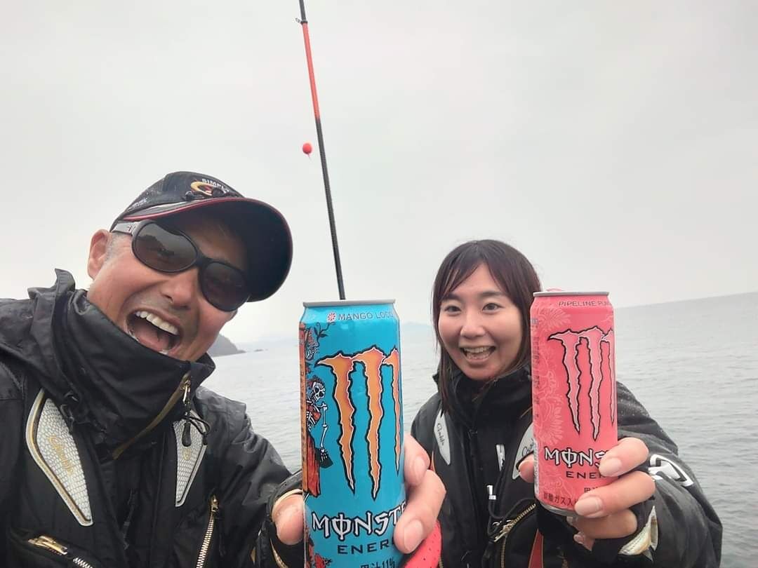 今日は高知県土佐市の宇佐沖で高知の釣りガールとグレ釣りです😉🎵