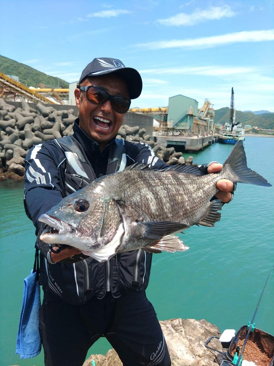 日曜日の高知県須崎沖でのチヌ釣りは