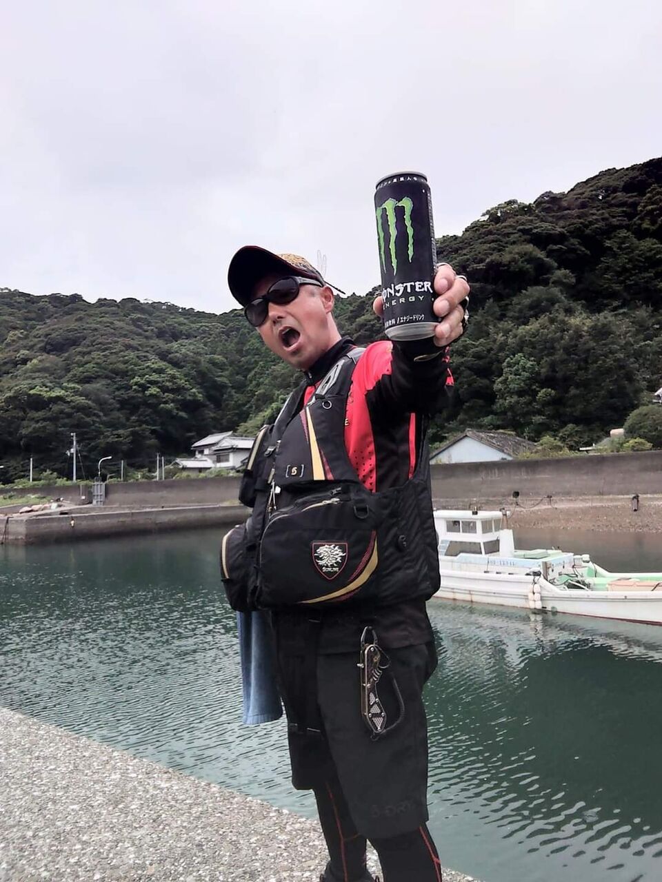 今日は高知県須崎沖でチヌ釣りです😉🎵