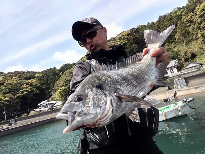 先日の高知県須崎沖でのチヌ釣りは