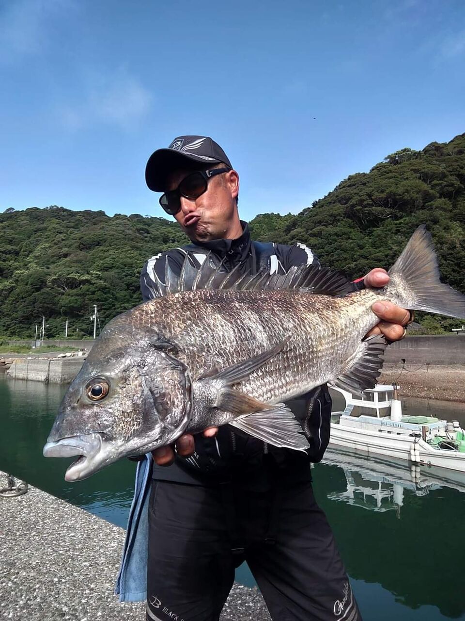 昨日の高知県須崎沖でのチヌ釣りは