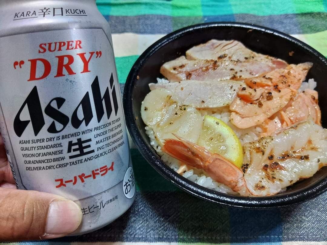 昨日は｢はま寿司｣の特選!海鮮レアステーキ丼をテイクアウトしてビール🍺で反省しました😉🎵