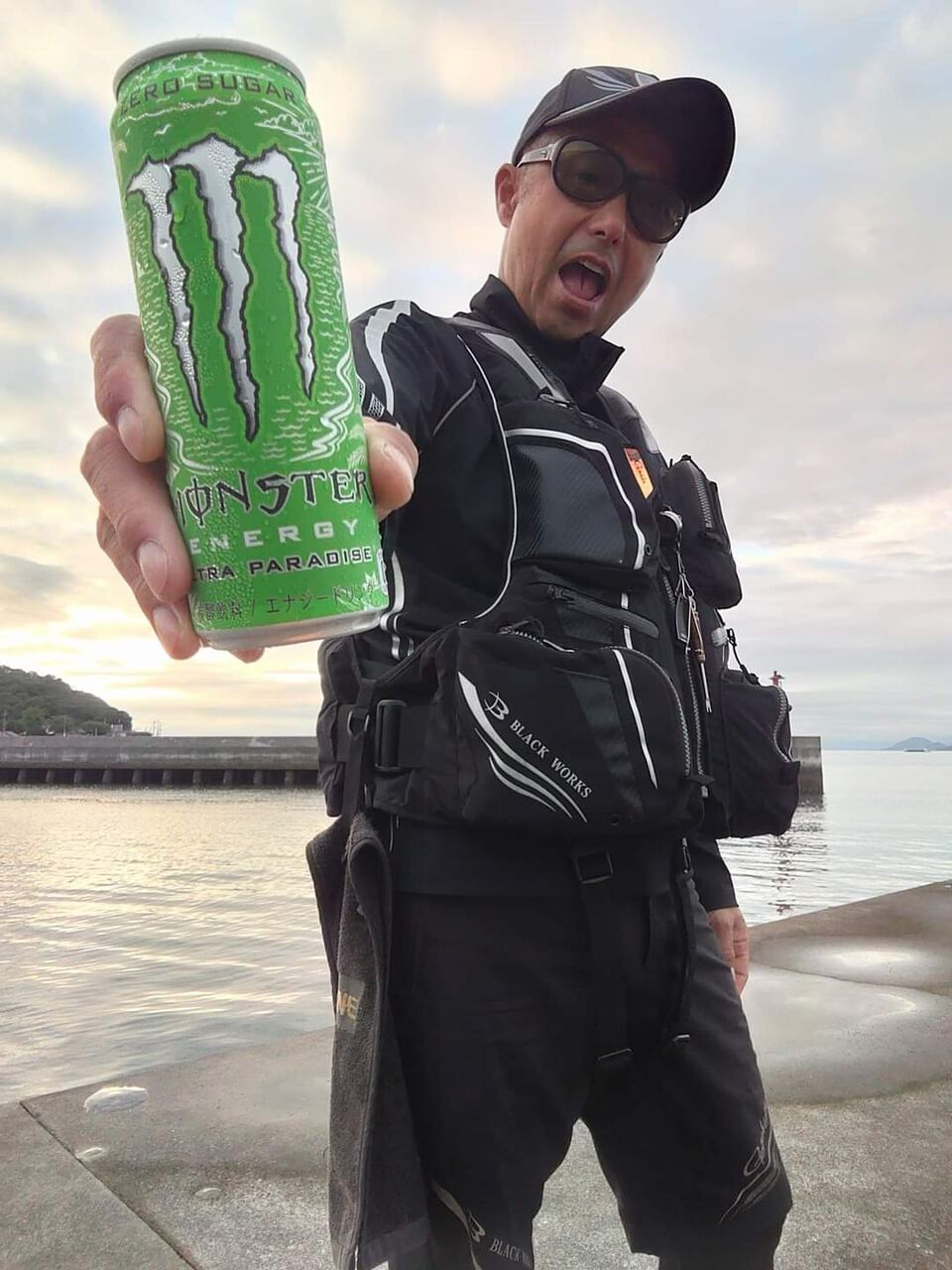 今日は岡山県笠岡沖の波止でチヌ釣りです😉🎵