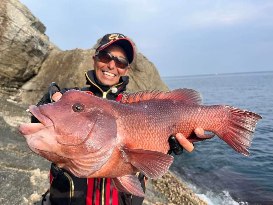 淡路島沖の沼島で人生初のモンスターフカセカンダイ釣り😉🎵