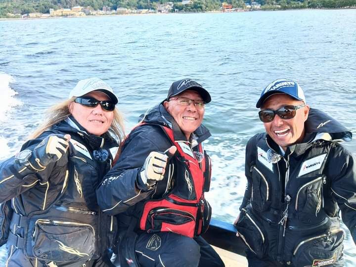 昨日は広島湾の安芸の宮島の波止で、３人で｢マルキュー｣の｢マルキューTV｣のチヌ釣りの撮影でした☺️🎵
