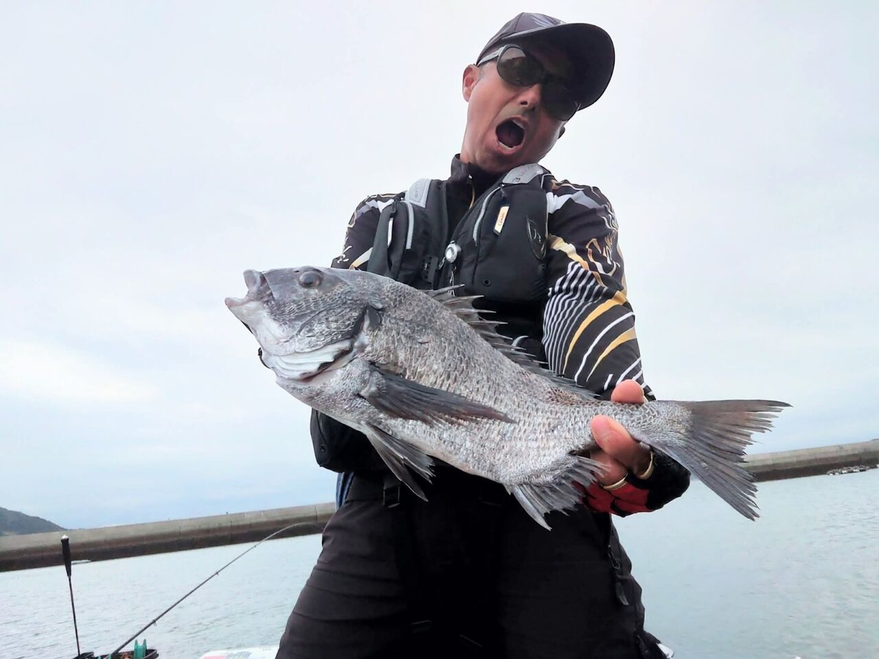 日曜日のしまなみ海道でのチヌ釣りは