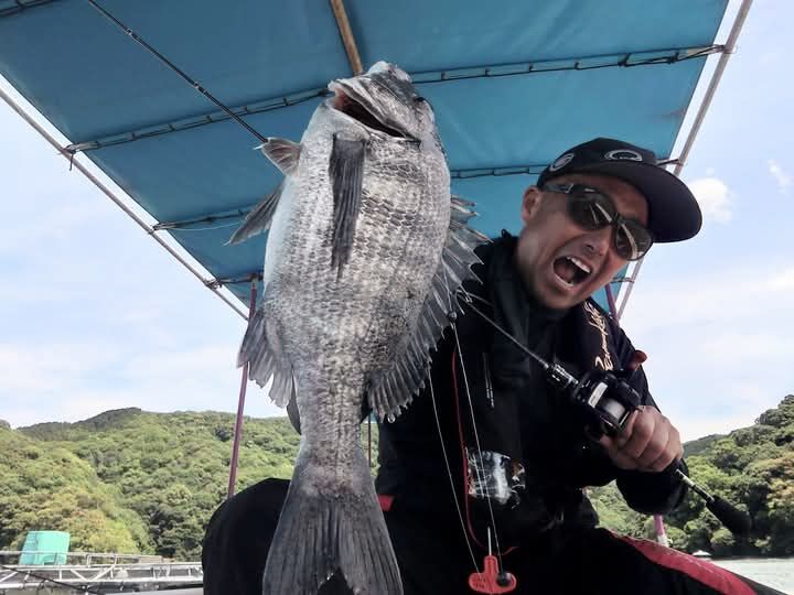 昨日の高知県浦ノ内湾でのアカメ狙いの活きエサ用のチヌ釣りは