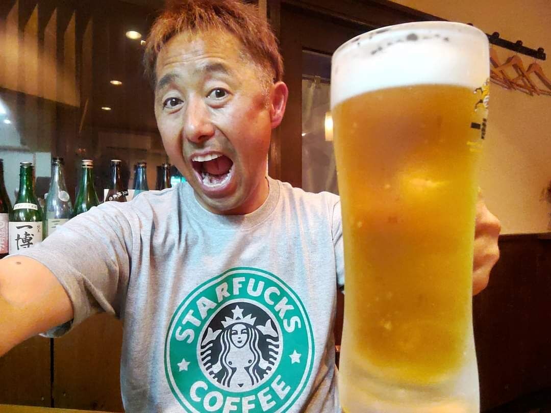 生牡蠣&今日釣れたウマズラハギの刺身&カワハギの煮付け&生ビール🍺めっちゃ美味ぇー😍💞