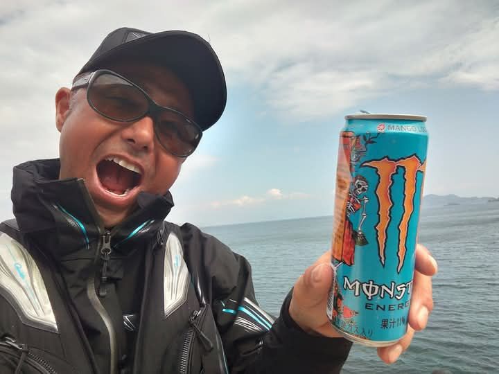 昨日は、まるちゃんと愛媛県宇和島の日振島にグレ釣りでした😉🎵