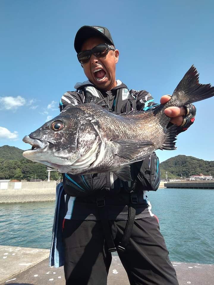 先日の岡山県笠岡沖でのチヌ釣りは