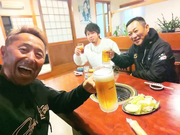先日の愛媛県宇和島での　まるちゃん達と｢焼肉牛ちゃん｣での勉強会🍺😉🎵