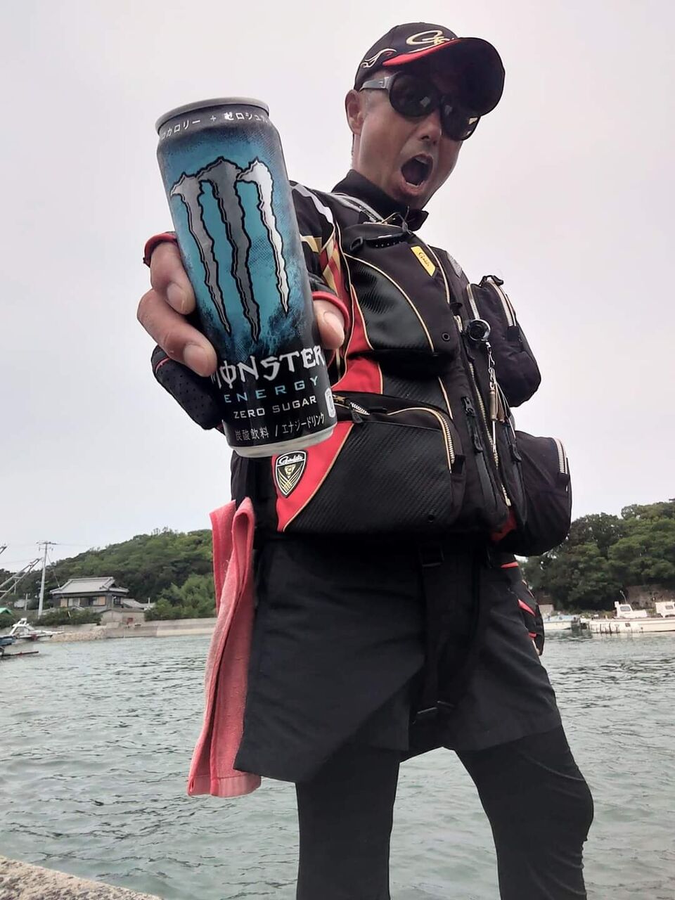 今日は岡山県牛窓から出船して香川県小豆島でチヌ釣りです😉🎵
