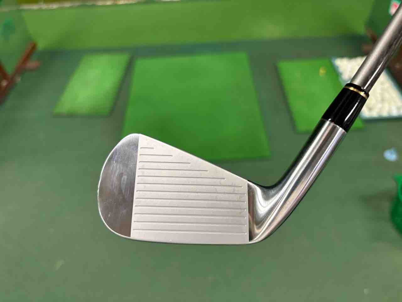 新品！ RomaRo ロマロ モノグラムコレクション レディース　2025モデル マックスマーラがヴェネツィアで描く、現代の女性像。マルコ・ポーロに