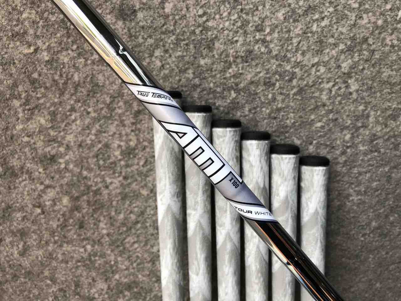 AMTツアーホワイトX100 ゴルフシャフト 4〜P7本セット