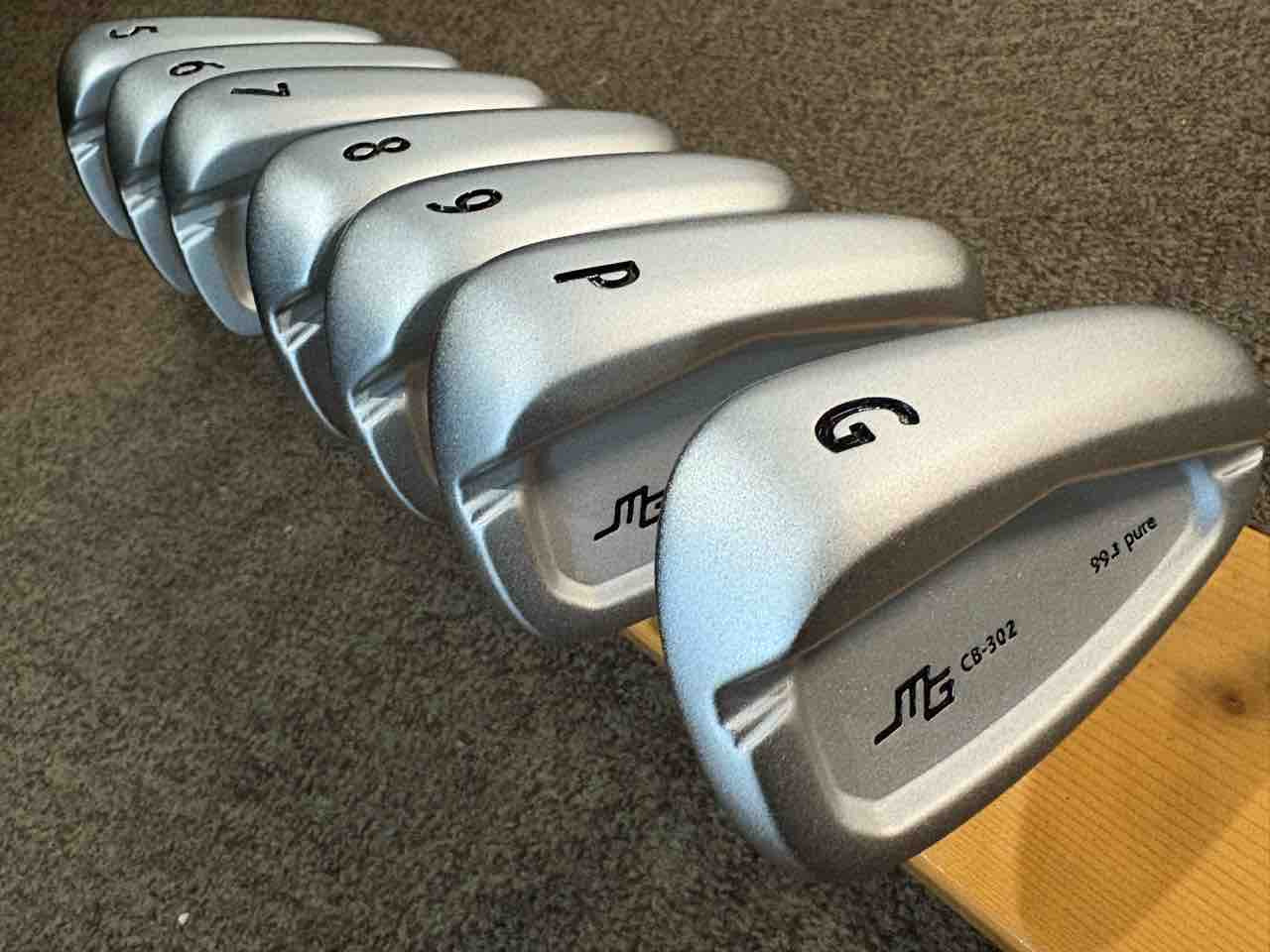 【新品未使用】三浦技研 限定 CB302純鉄 専用グリップ ルートビー7本組 新品未使用】三浦技研 限定 CB302純鉄 専用グリップ ルートビー7本組