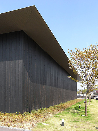 cmdeのブログ伊丹十三記念館所在地：愛媛県松山市設計：中村好文＋レミングハウス竣工　２００７年