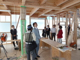 軸組み工法の建築現場視察