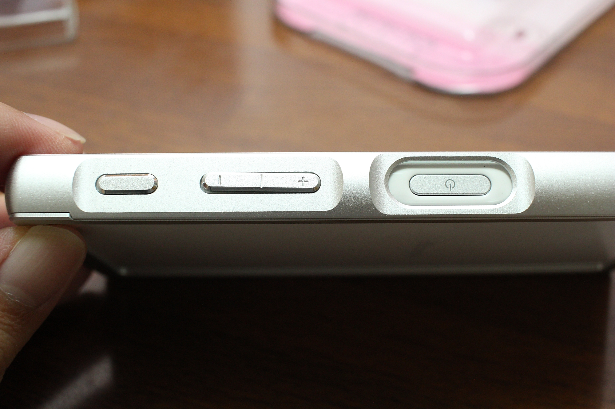 So 02j Xperia X Compact用アルミバンパーを購入 Naoログ So 02j Xperia X Compact用アルミバンパーを購入 Naoログ