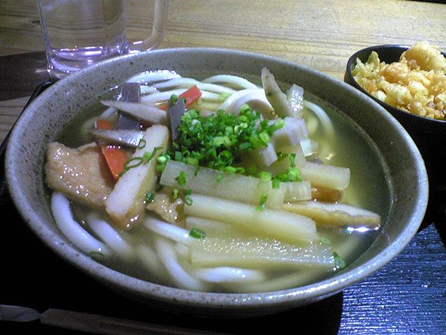 本格手打うどん 麺むすび しっぽくうどん 小 Cobaraの小腹