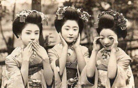 100年前の女の子たち