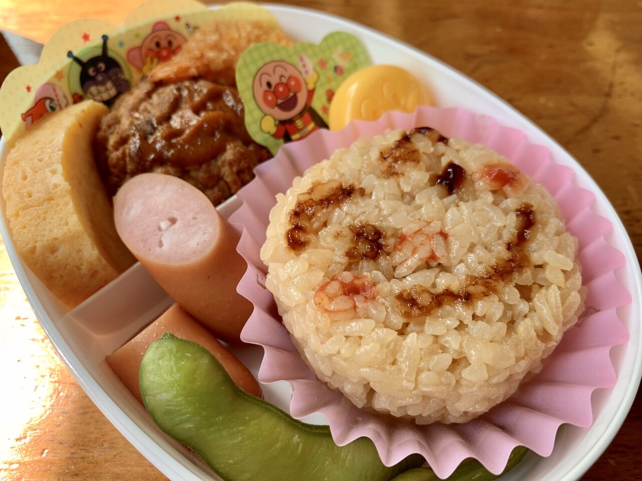 アンパンマンを巡る旅 お土産編 トロッコ車内のグッズ アンパンマンお弁当箱 ここちよい旅 Plus 夫婦世界一周旅行 アンパンマンを巡る旅 お土産編 トロッコ車内のグッズ アンパンマンお弁当箱 ここちよい旅 Plus 夫婦世界一周旅行