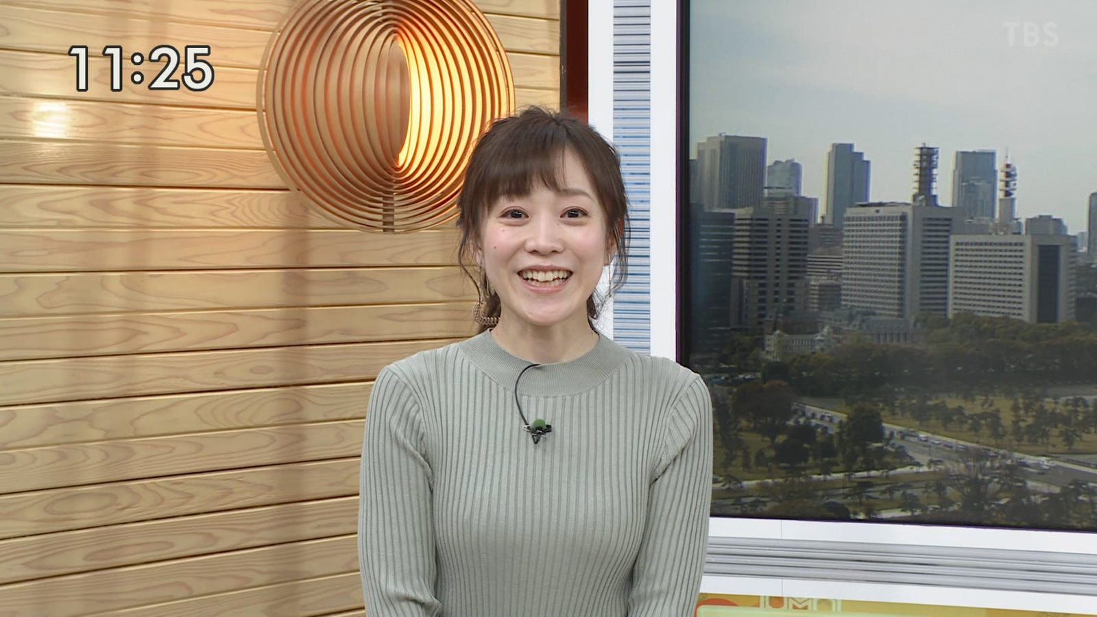 江藤愛ミニスカ ひるおびキャプ 江藤愛アナ ニットでおっぱいクッキリ!! : アナきゃぷ速報