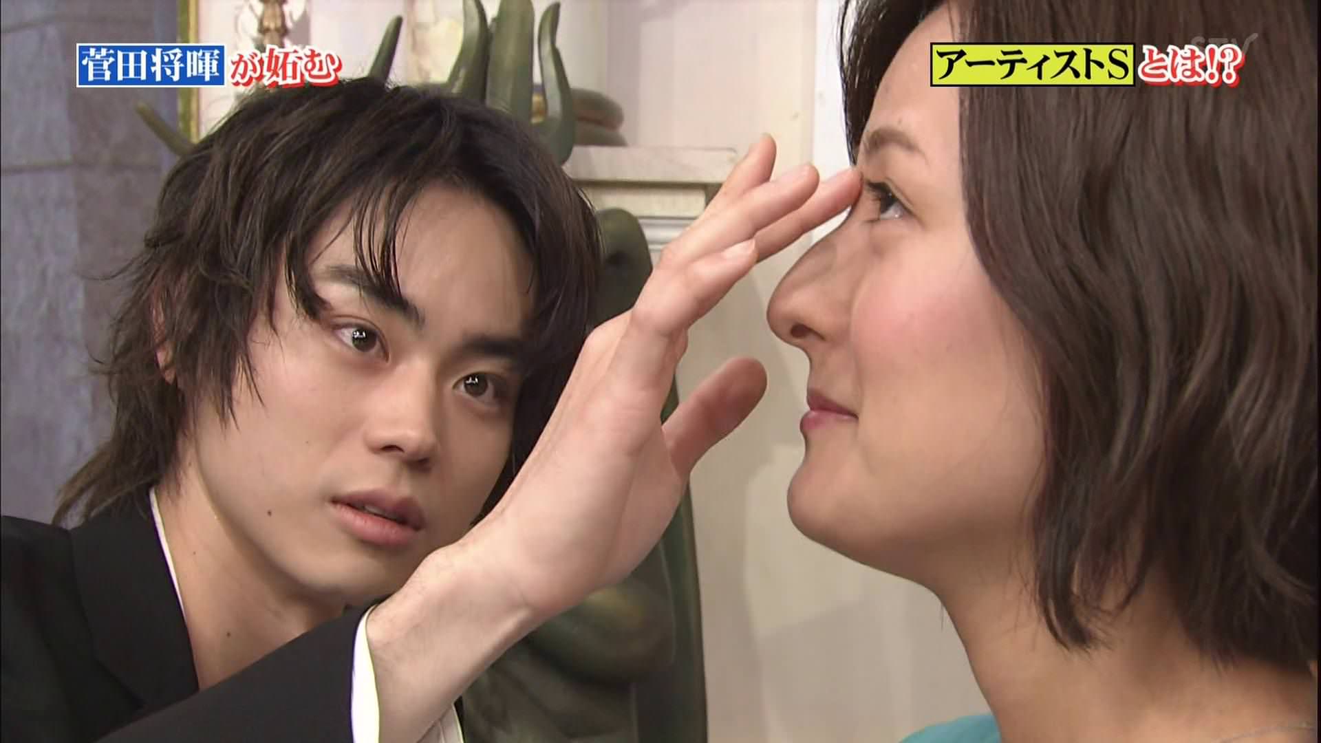 徳島えりかアナ ミニスカ ゾーン イケメンに鼻を触られる アナきゃぷ速報